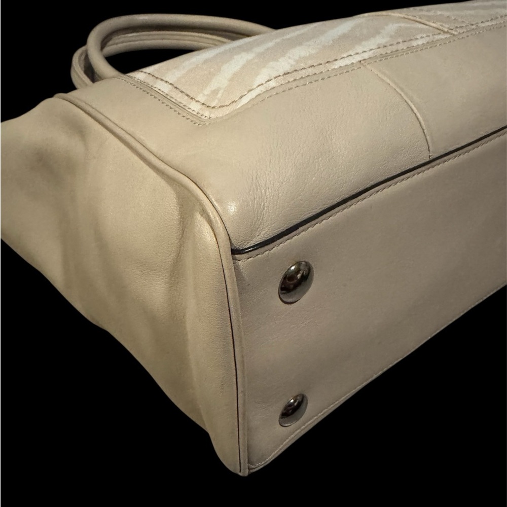 Coach Legacy Candace Carryall W/ Dustbag - Picture 8 of 10